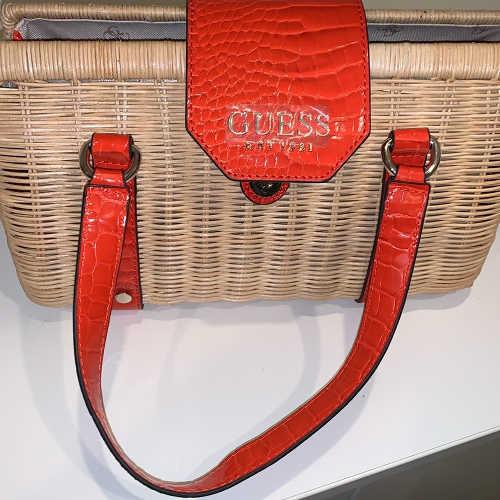 GUESS Paloma Satchel - Picture 10 of 16